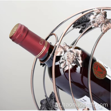 Porta-vinhos com arte em ferro e coração duplo